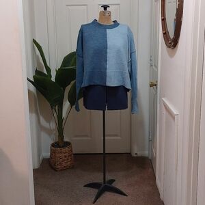 Arizona Jean Company Two-Tone Blue Sweatshirt